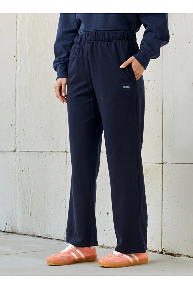 Women's Relaxed Fit Joggers with Pockets