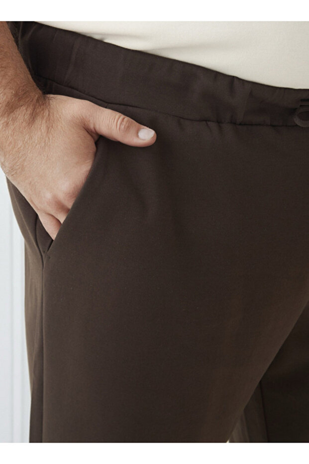 بنطال رياضي رجالي بقصّة عادية مع جيوب - 4