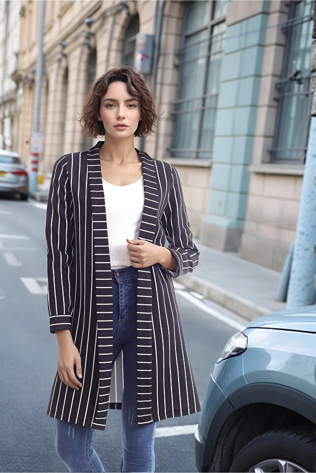 20343264 Atlas Striped Long Jacket Black White Striped