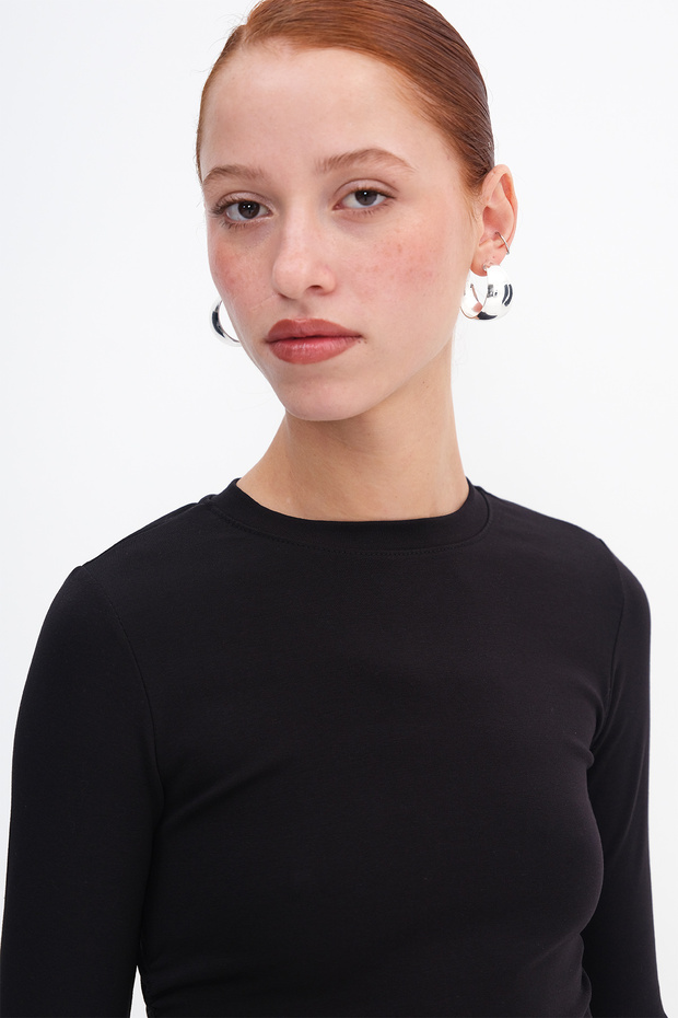 بلوزة أساسية ذات أربطة على الجوانب B4164-U13 - 4