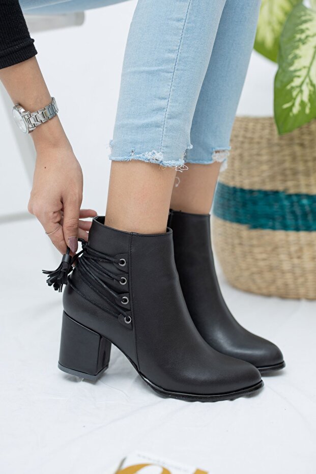 Thick-Heeled Fantasy Jurdan Sole Boots with Back-Zipper-Black-Tnr0210