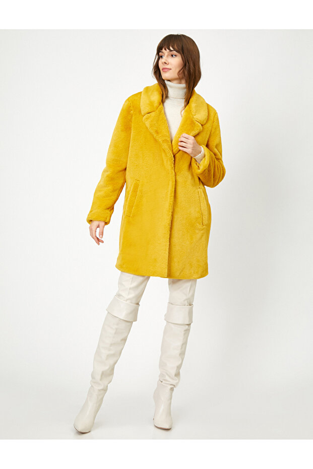 Pocket Detailed Coat