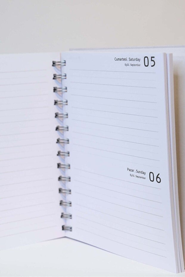 2026 Tarihli Günlük Ajanda Icon Red Kırmızı Sert Kapak Spiralli - 3