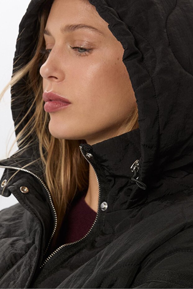 Kapüşonlu şişme ceket - 4