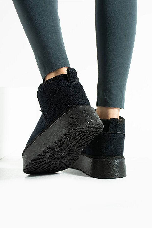 Siyah Süet İçi Yünlü Kalın Taban Bot - 5
