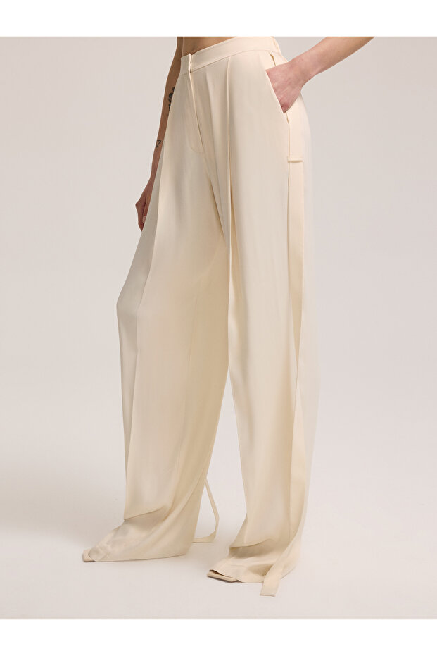 Geniş Paça Açık Bej Pantolon - 1