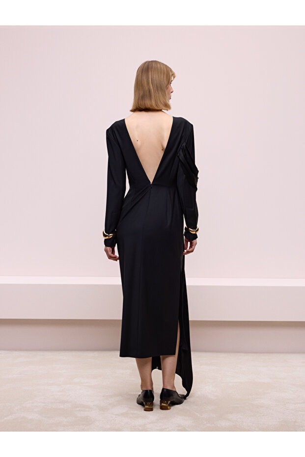 Sırt Dekolteli Siyah Elbise - 3