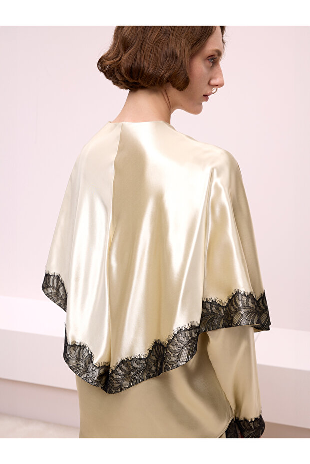 Dantel Detaylı Bej Bluz - 5