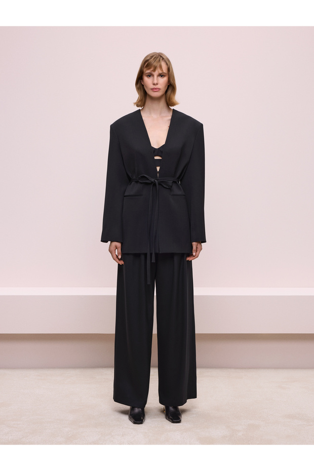 Vatkalı Siyah Ceket - 1