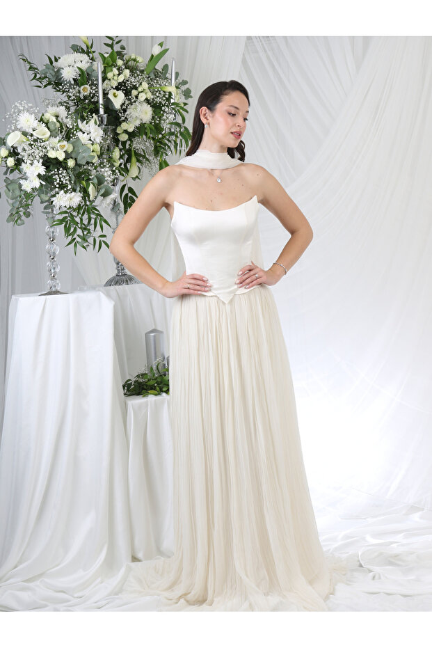 Classy Elegance Sade Nişan Elbisesi - 3