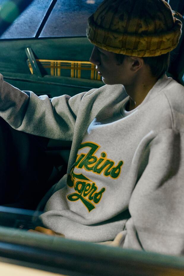 Stranger Things sweatshirt - 1