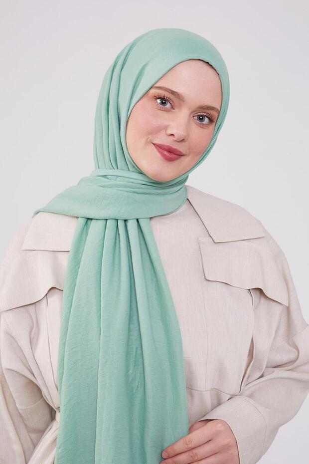 شال قطني بلون أخضر مائي