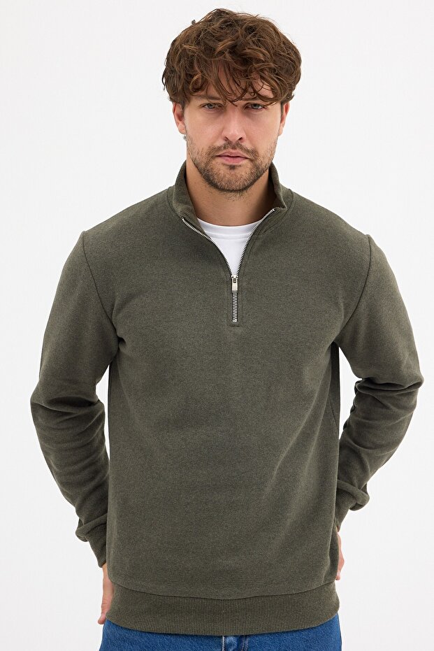 Men's Khaki Standard Fit Regular Cut Cotton Half Zipper Stand Collar Cotton Sweatshirt