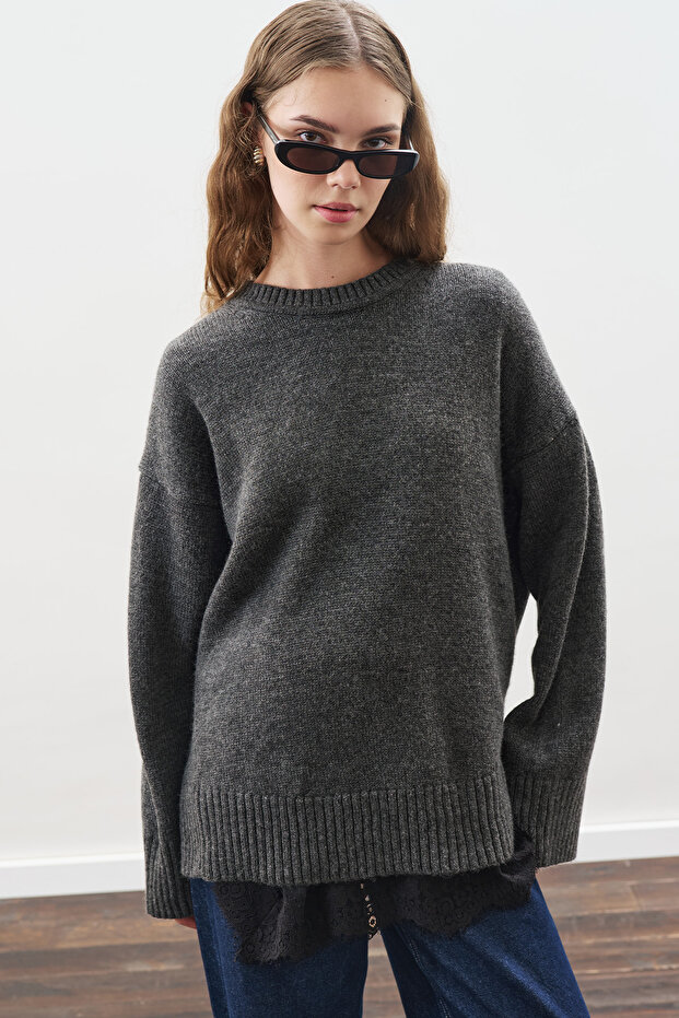 DANTEL ŞERİTLİ ASKILI BLUZ SİYAH - 6