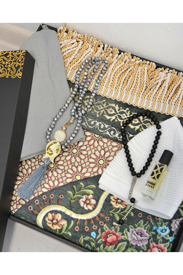 Dowry Gift Prayer Rug Set – Prayer Rug, Scarf, Crystal Prayer Beads, Men's Prayer Beads, Skullcap with Essence Box