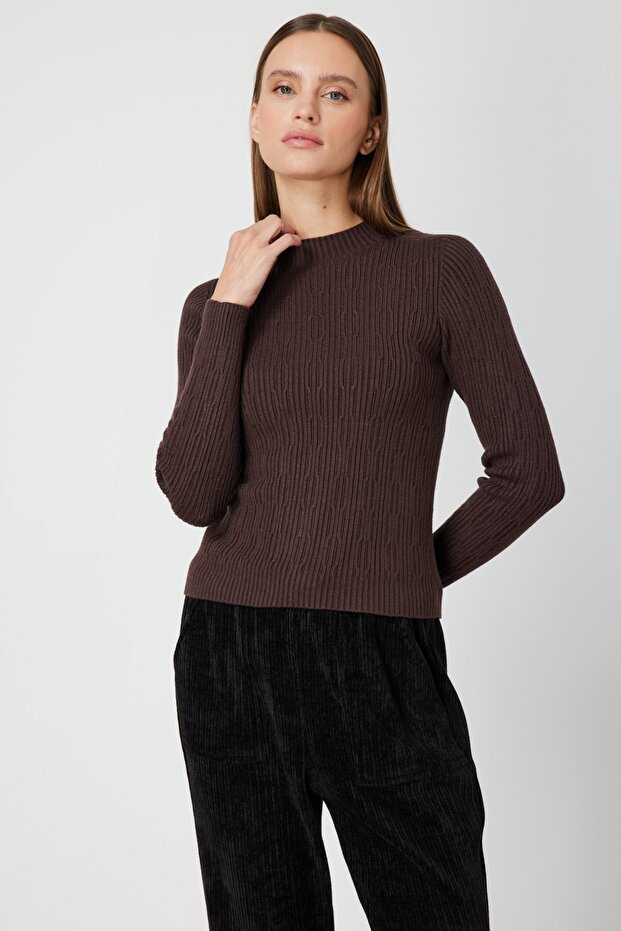 سترة تريكو منقوشة برقبة دائرية - 2