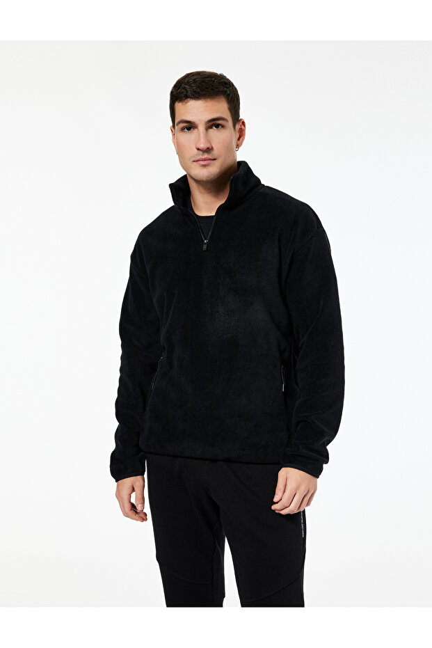 Regular Fit Half Zip Fleece Sweatshirt with Pockets