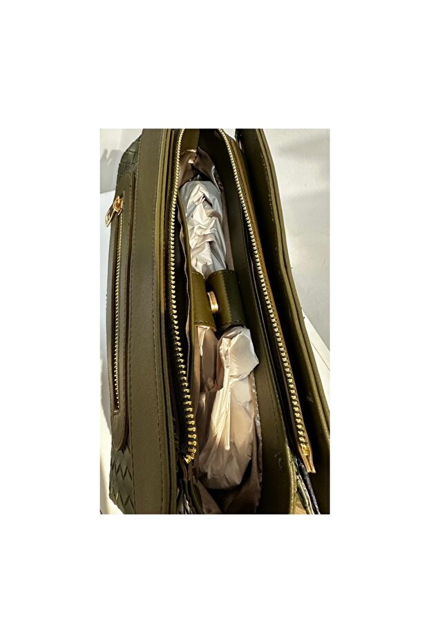 حقيبة جلدية منقوشة بالقش - 2