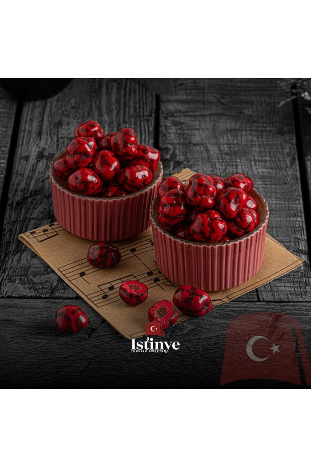 Blueberry chocolate dragee