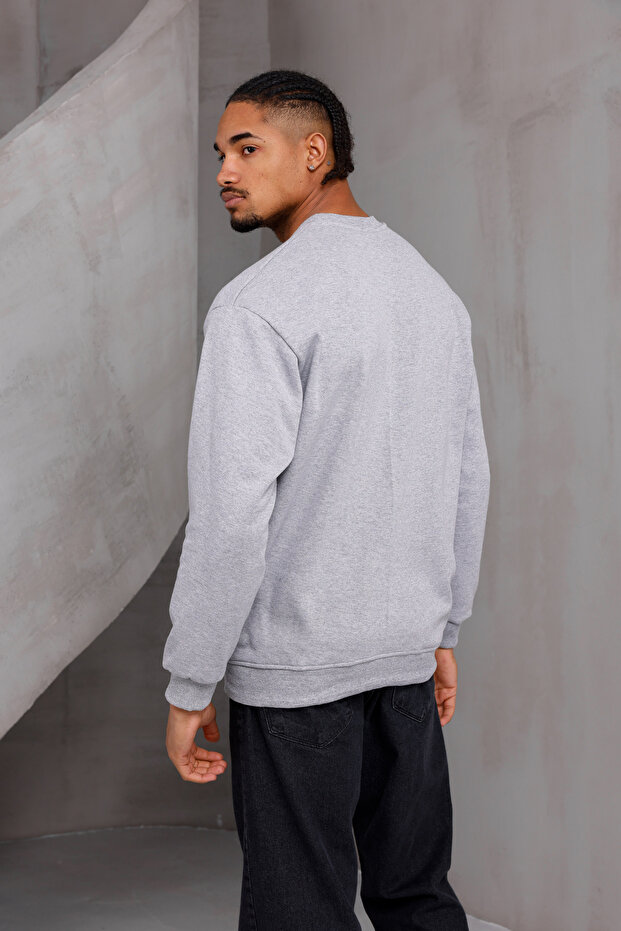 سويت شيرت رجالي أساسي بياقة دائرية - 8