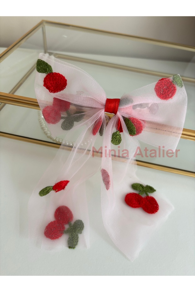 مشبك فيونكة من التول بنمط الكرز مصنوع يدويًا - 1