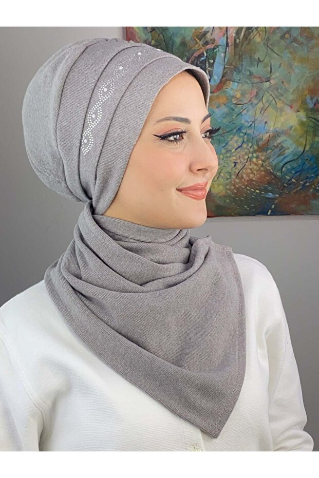 قبعة مزخرفة بنمط اللؤلؤ من أرفا