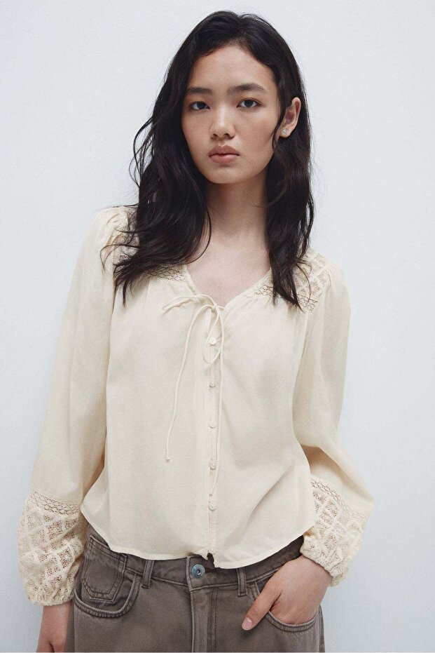 Lace-detail blouse