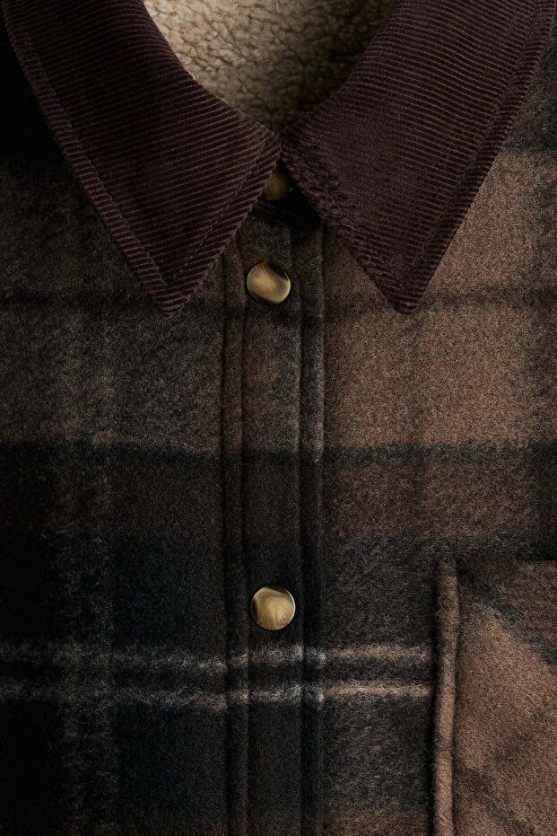 كوخ مبطن بالدب - 8