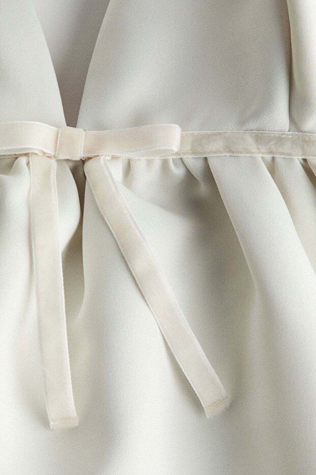 بلوزة بحمالات ذات حافة فقاعية - 2