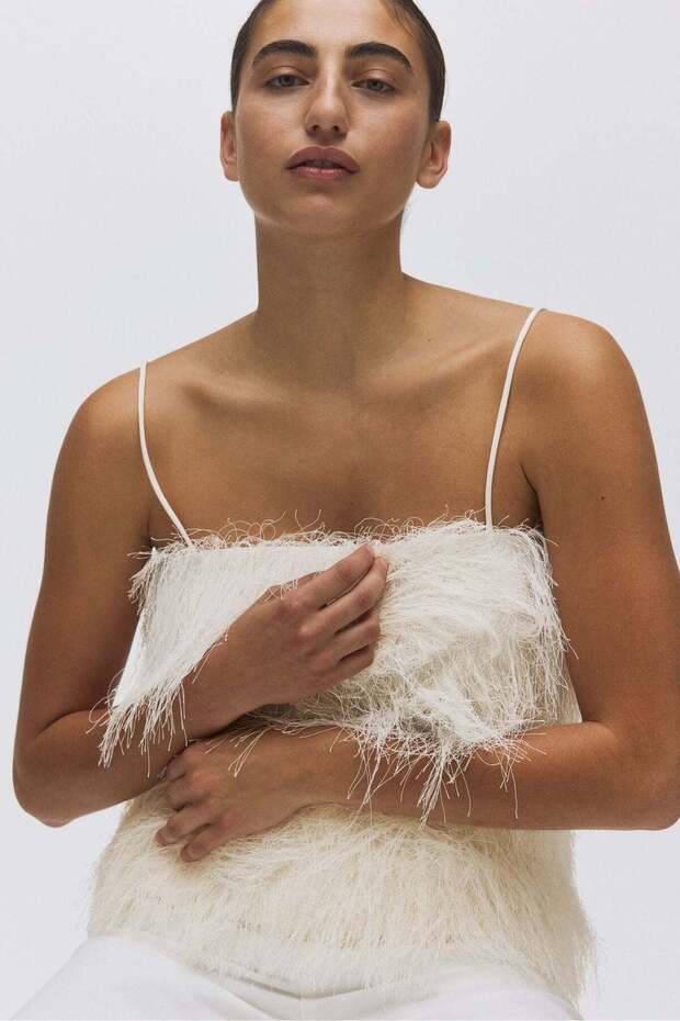 بلوزة ذات أشرطة مزينة بشراشيب - 7