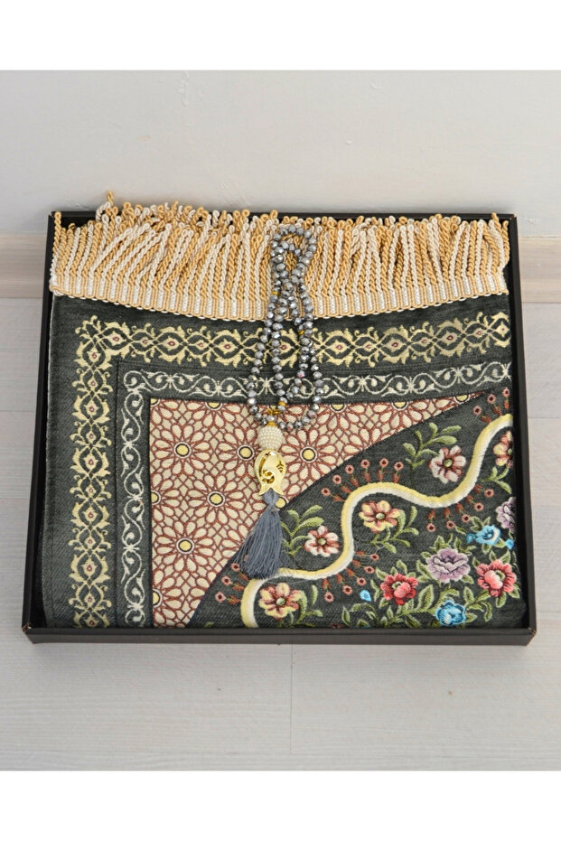 Velvet Lined Prayer Rug and Crystal Prayer Beads Luxury Gift Dowry Set with Special Box