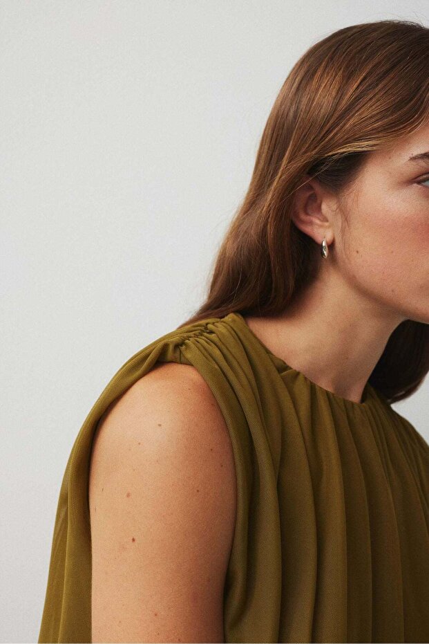 الجزء العلوي من شبكة منسدل - 2