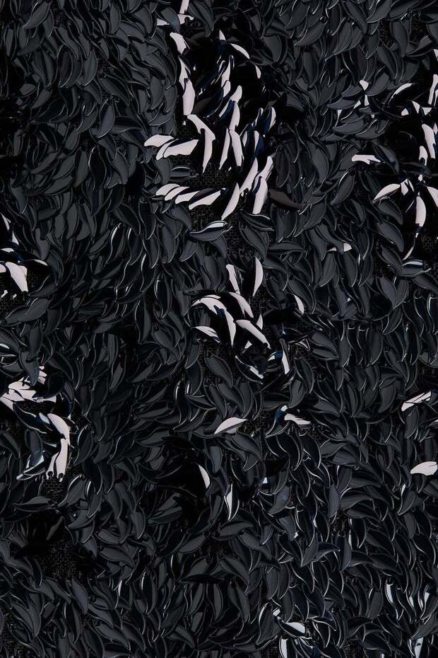 بلوزة مزينة بالترتر مع وسادة كتف - 1