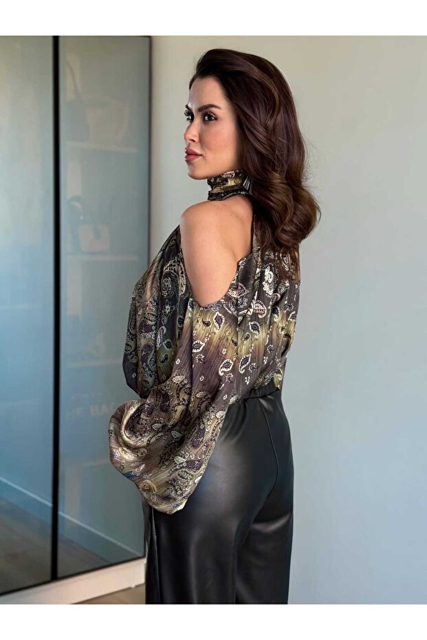 Omuz Dekolteli Bluz - 2