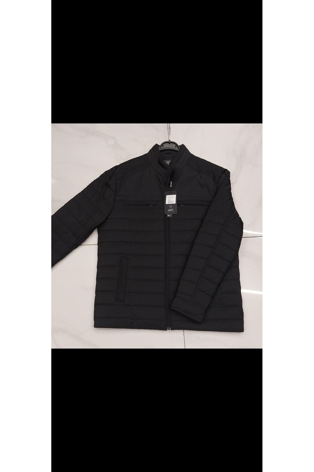 Classic Winter Men's Coat Is Lightweight and Has a Regular Fit.