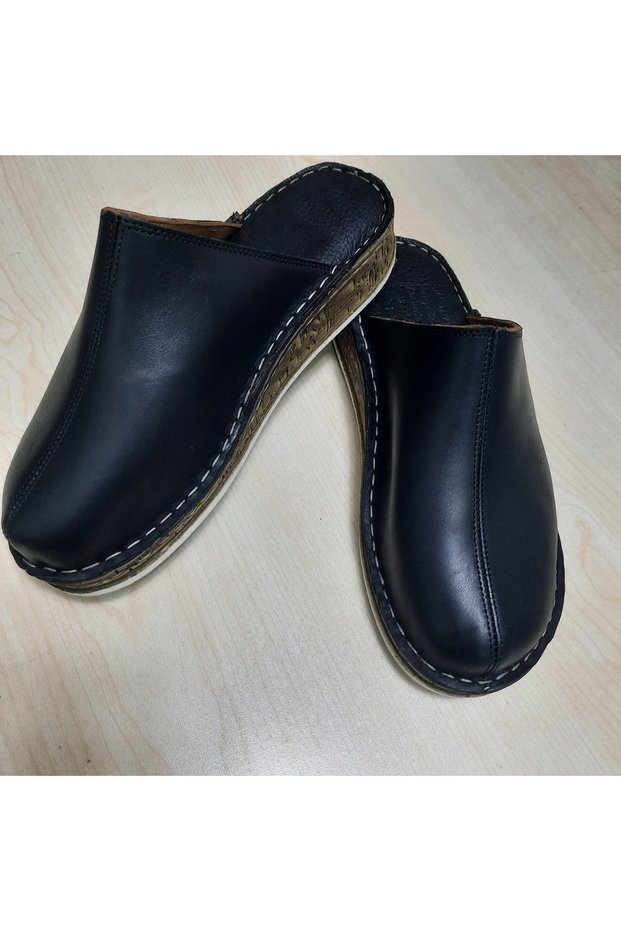 Genuine Leather Anatomical, Orthopedic Ultra-Comfortable, Lightweight Doctor. Nurse... Daily Black Sabo Slippers