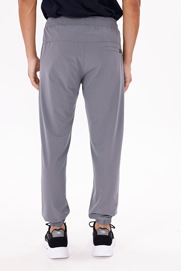 بنطال رياضي مرن ومريح مع جيوب جانبية وحزام قابل للتعديل - 4