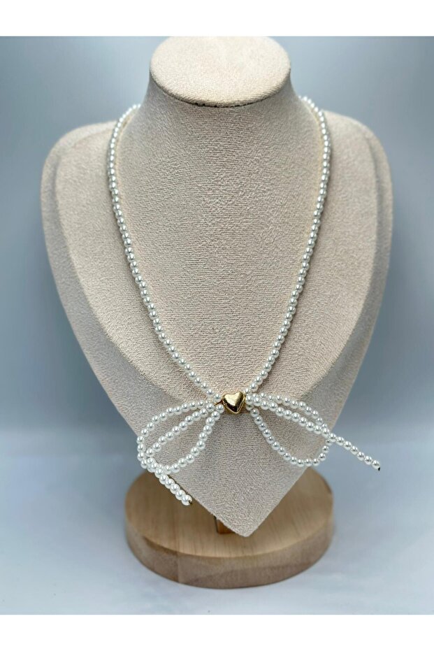 Bow Detail Pearl Necklace (Brass Plated)