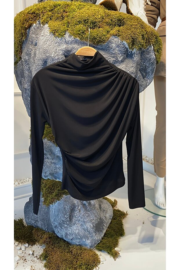 Drapeli Bluz 2037 - 1