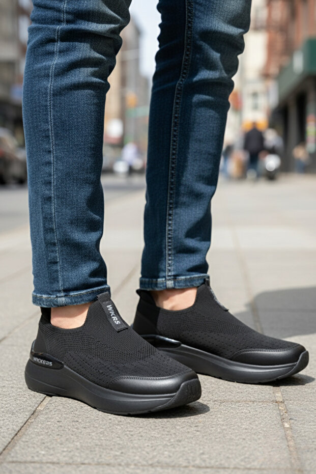 Men's Laceless Sports Walking Shoes Breathable Lightweight
