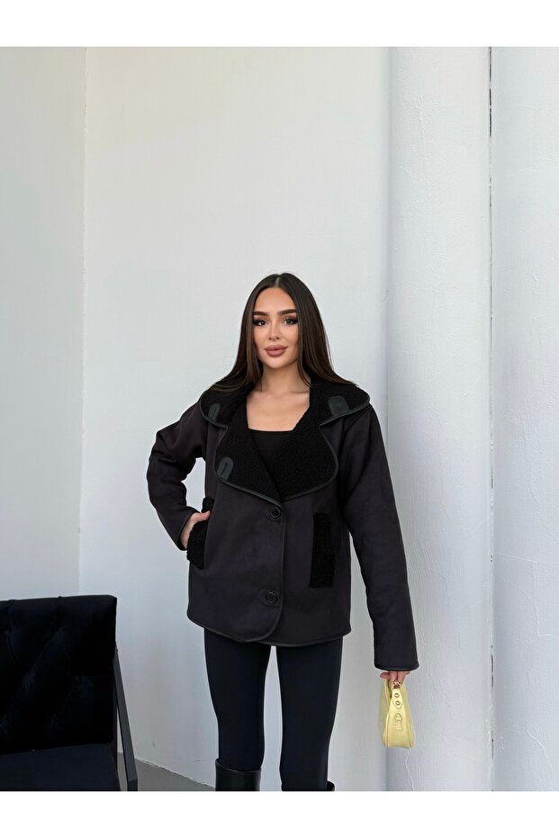 سترة من جلد الغزال مع جيوب مبطنة بالقطيفة وأزرار - 5