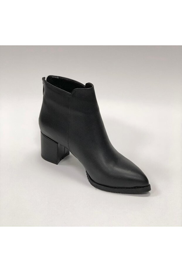Melanie Black Leather 5 cm Heel Shoes