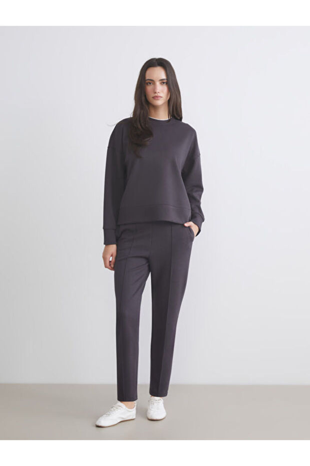 Esvab • Modern & Distinctive Women's Sweatpants with Waist Drawstring