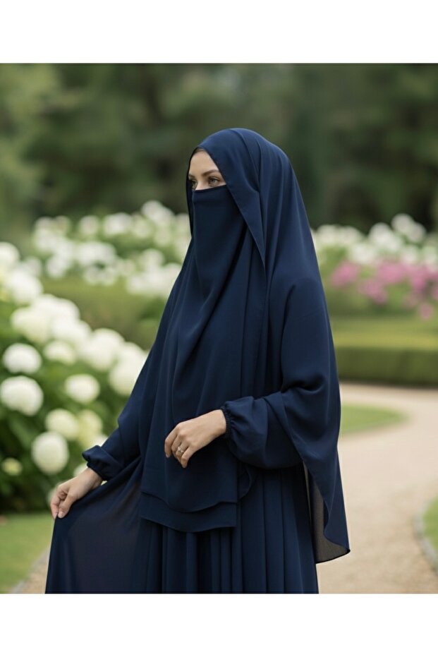 وشاح طويل بتدرج لوني يمكن ارتداؤه للحج أو العمرة