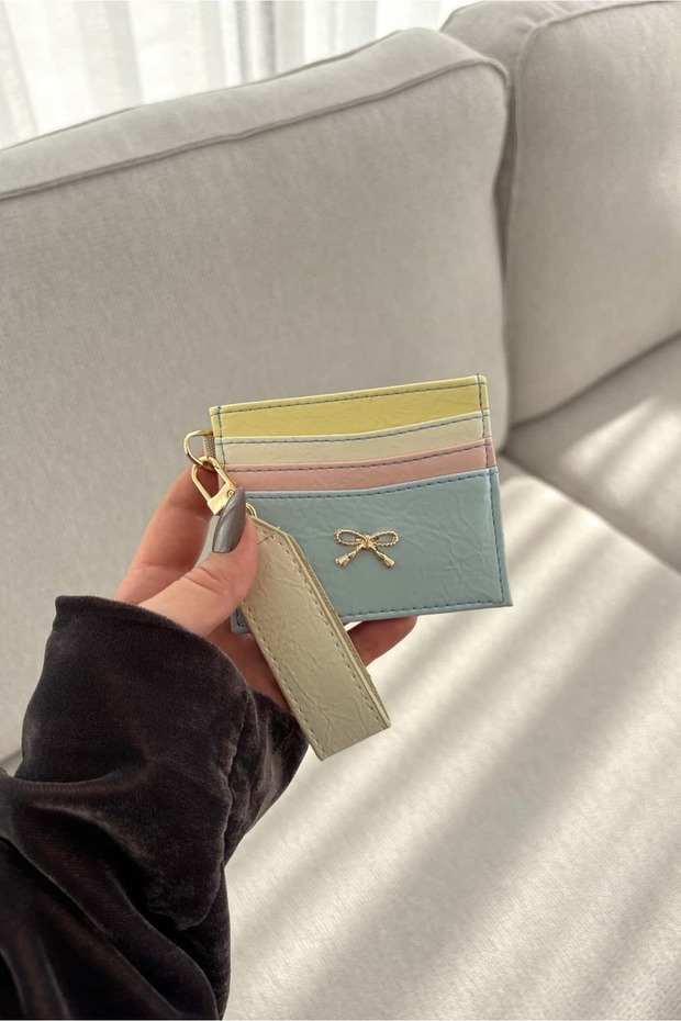 Shiny Faux Leather Card Holder with Bow Detail