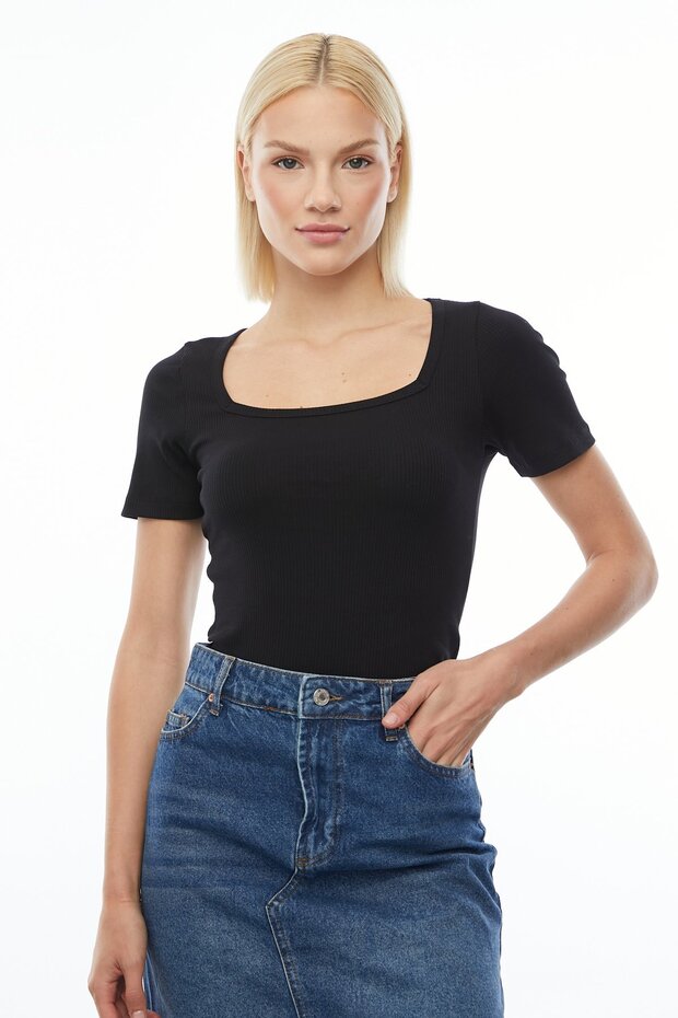 Kare Yaka Basic T-shirt - 2