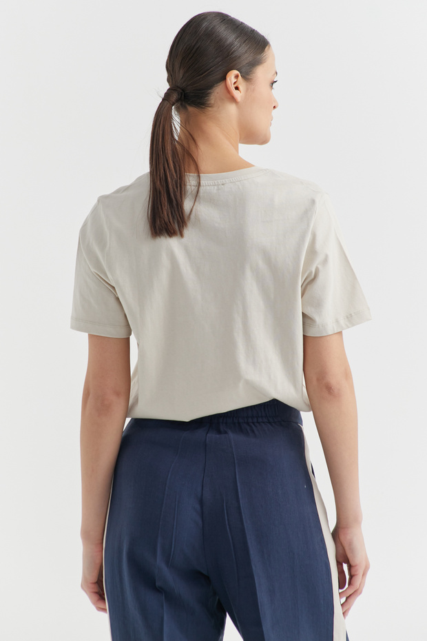 Kadın V Yaka Basic T-shirt - 6