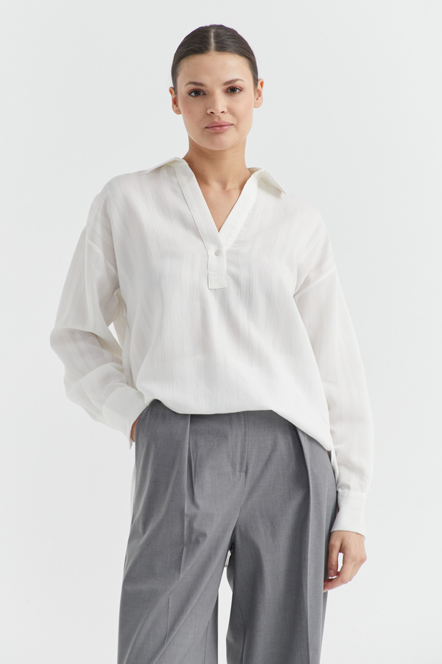 Women's Plaid V-Neck Shirt