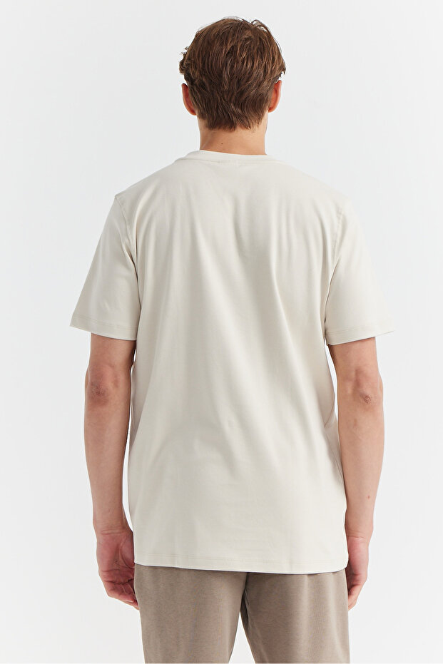 تي شيرت أساسي برقبة دائرية للرجال - 6