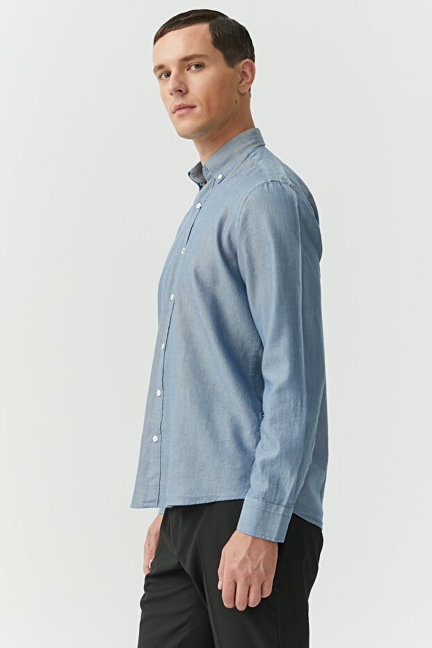 قميص مريح بأزرار على الياقة - 1